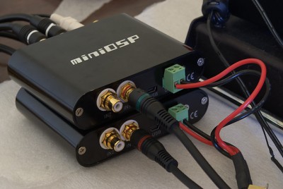 Power supply wiring for two miniDSP 2x4 units
