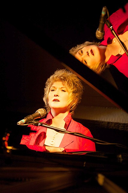 Dena DeRose in Concert