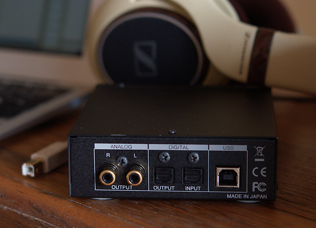 Fostex HP-A3 DAC and headphone amp, rear panel