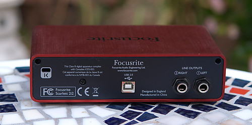 Focusrite Scarlett 2i2, rear panel