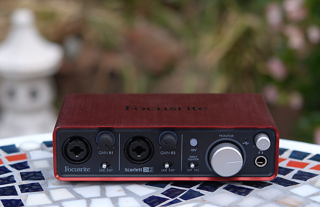 use focusrite scarlett 2i2