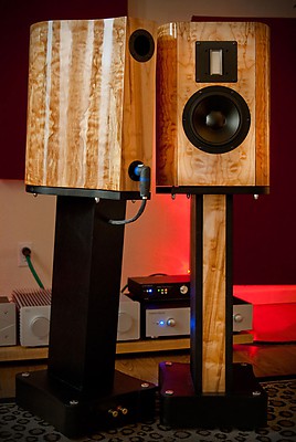 Vapor Audio Cirrus in crimson quilted maple, with matching stands