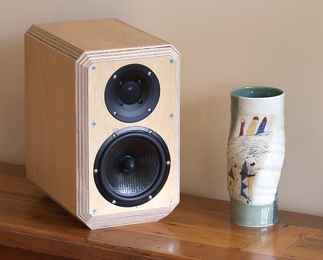 The Mini Convertible active loudspeaker: design two speaker cabinet wiring 