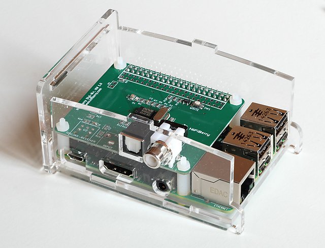 P4. PiFi - RaspBerry PI with HifiBerry DIGI - case assembly 1