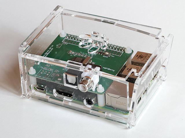 P5. PiFi - RaspBerry PI with HifiBerry DIGI - case assembly 2